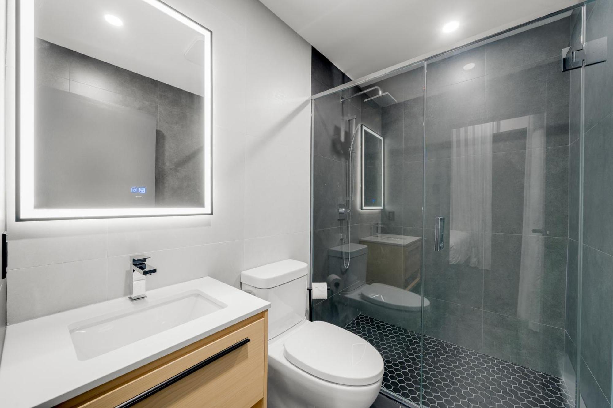 Lift Hotel Montréal Buitenkant foto