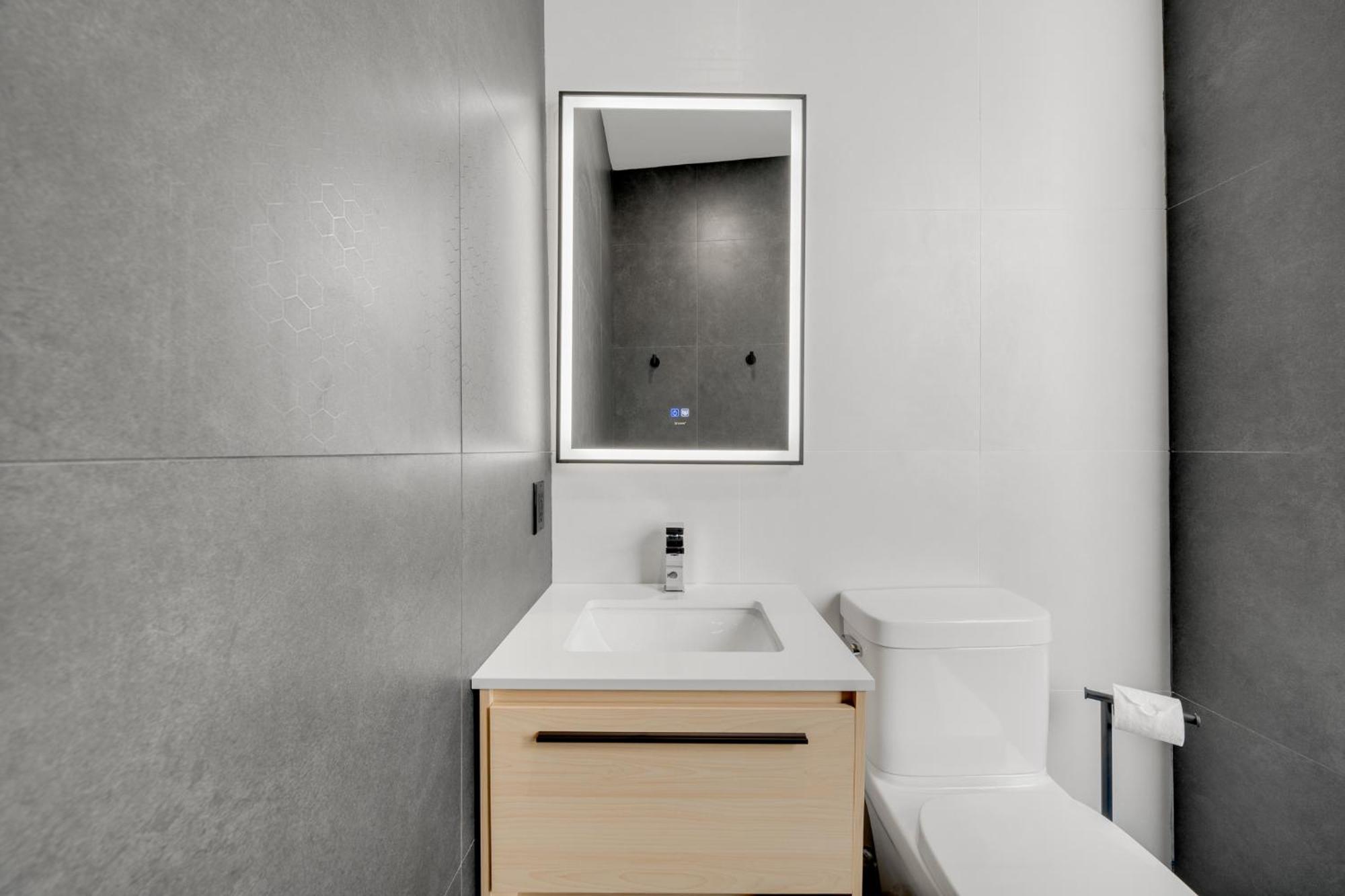Lift Hotel Montréal Buitenkant foto