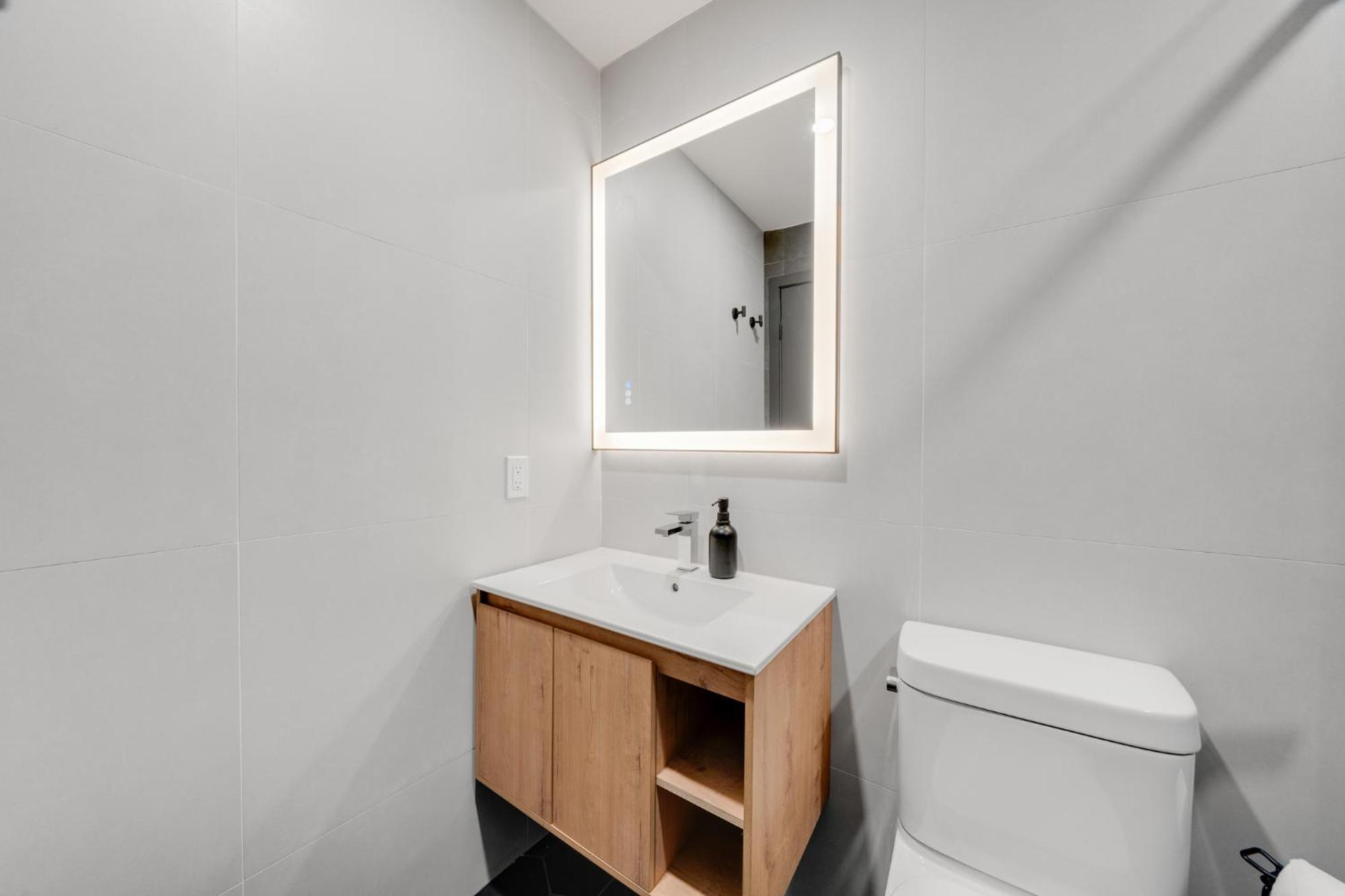 Lift Hotel Montréal Buitenkant foto