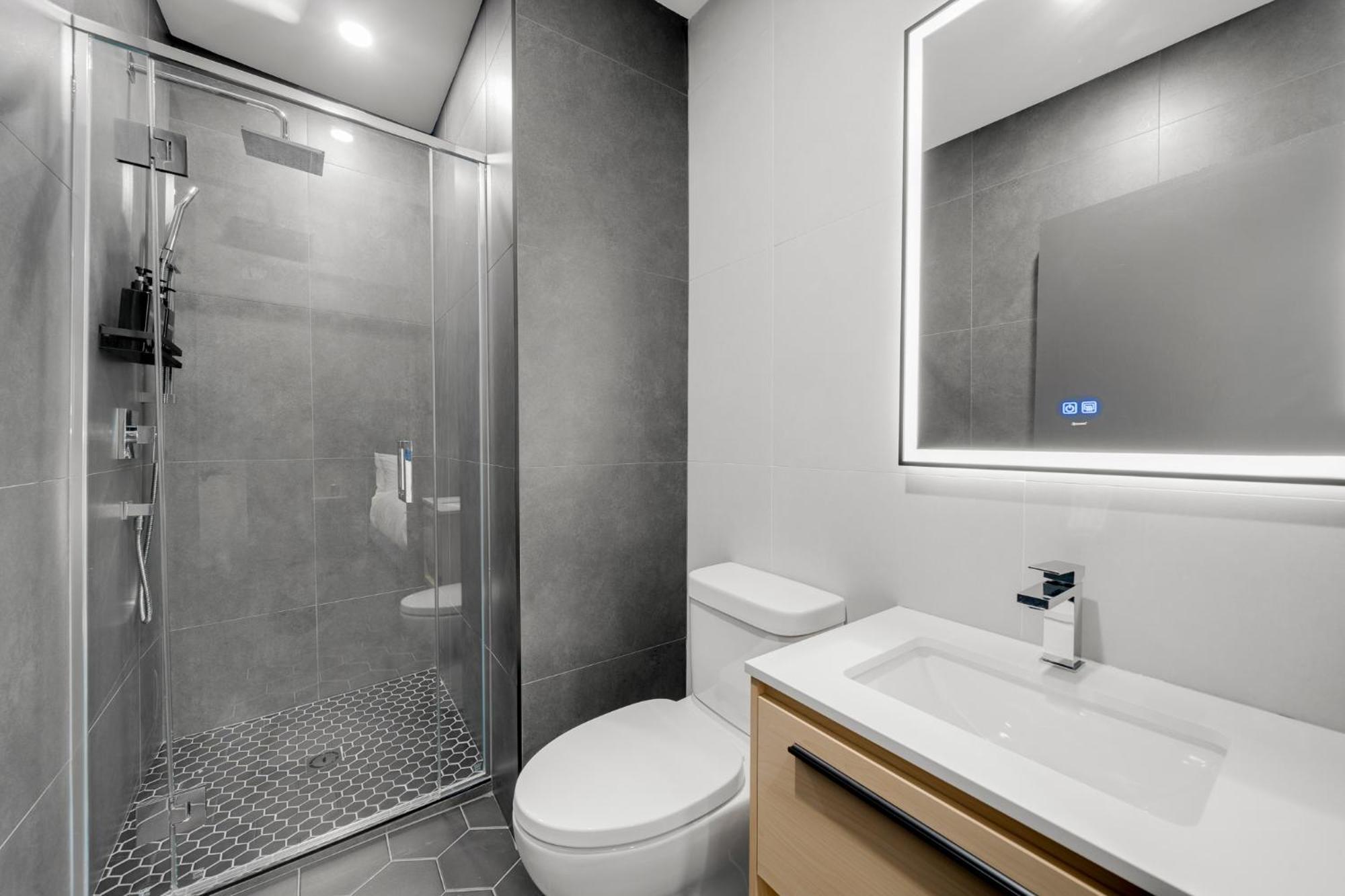 Lift Hotel Montréal Buitenkant foto