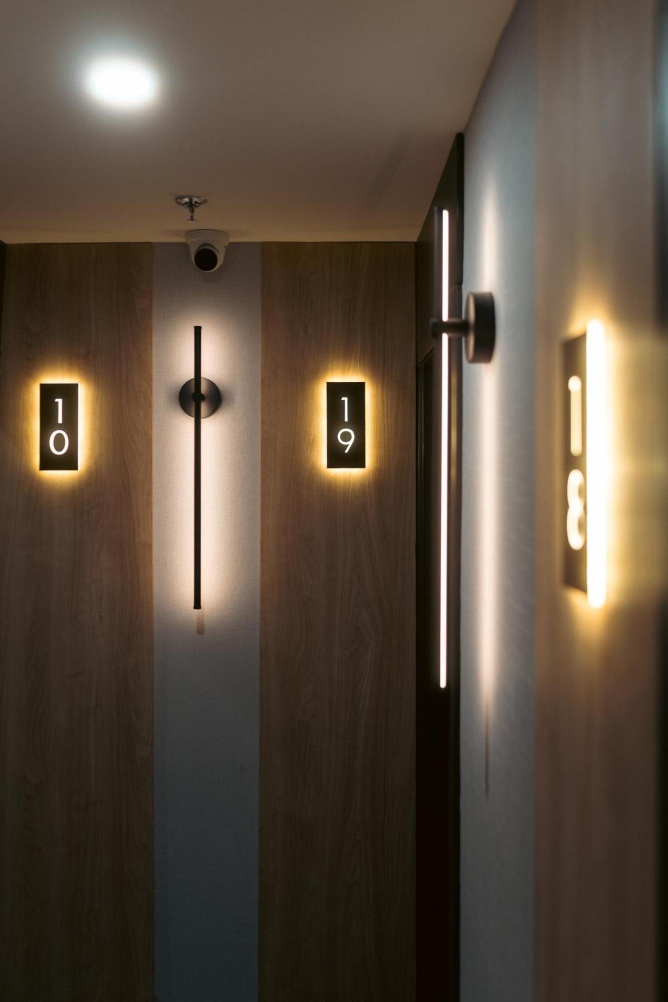 Lift Hotel Montréal Buitenkant foto