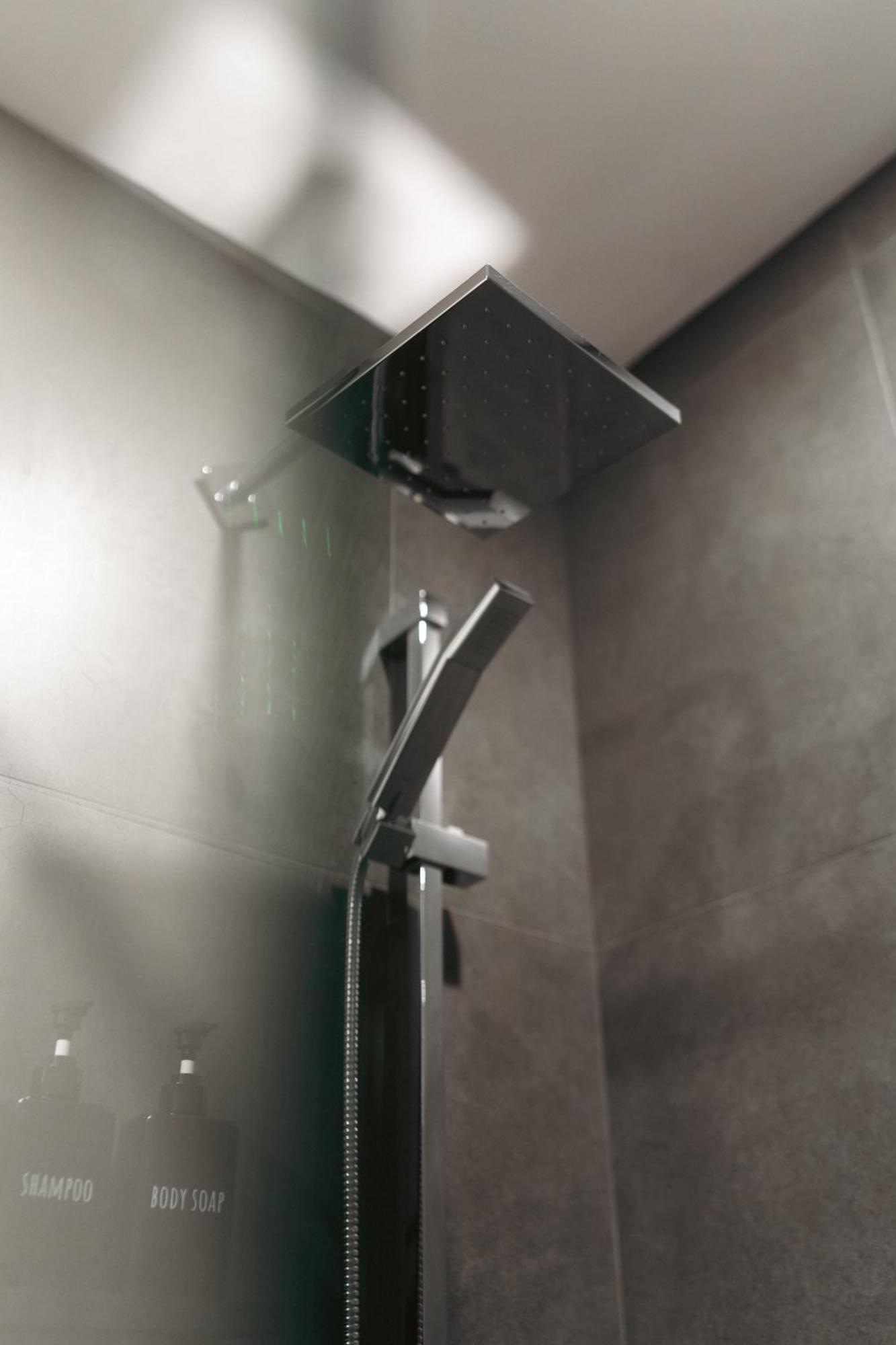 Lift Hotel Montréal Buitenkant foto