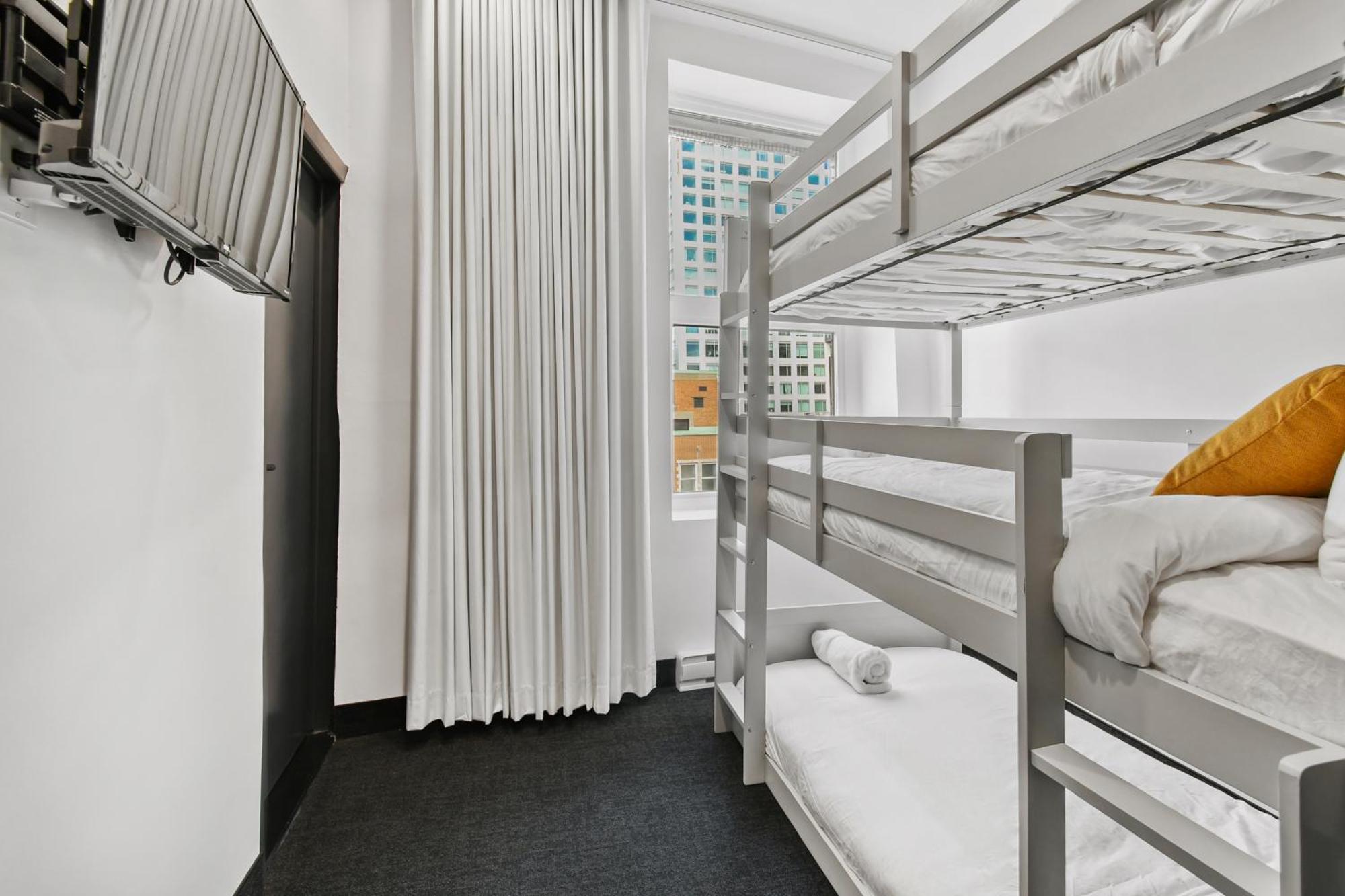 Lift Hotel Montréal Buitenkant foto