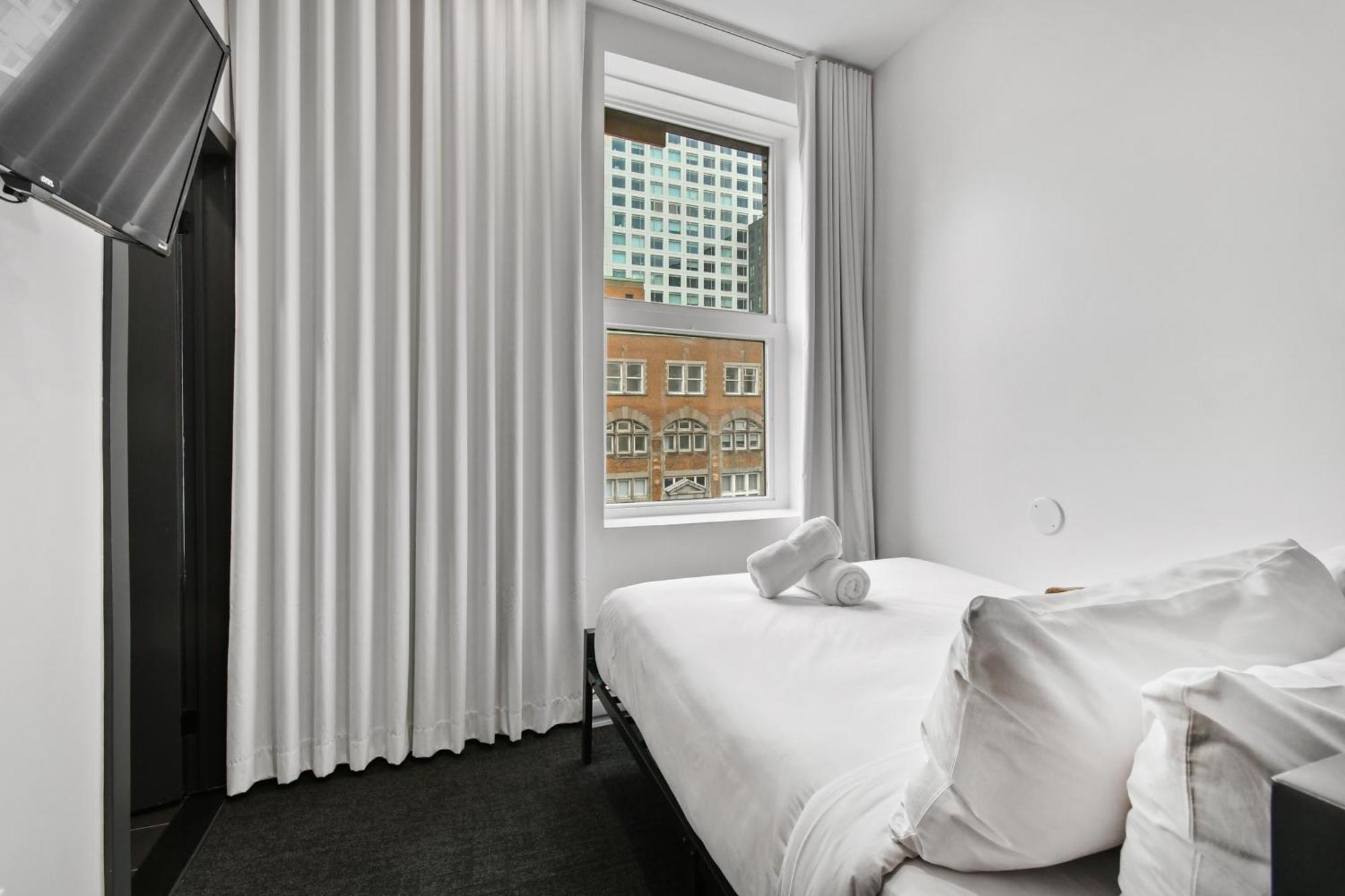 Lift Hotel Montréal Buitenkant foto